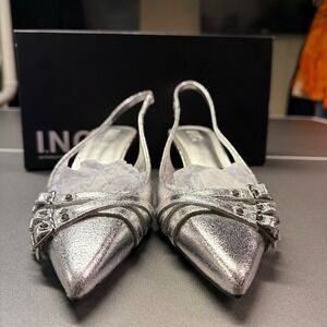 INC International Concepts Capeka Silver Metallic Slingback Kitten Heels 8.5M